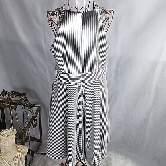 London Times Size 12 Seersucker & Lace Dress - Picture 6 of 7